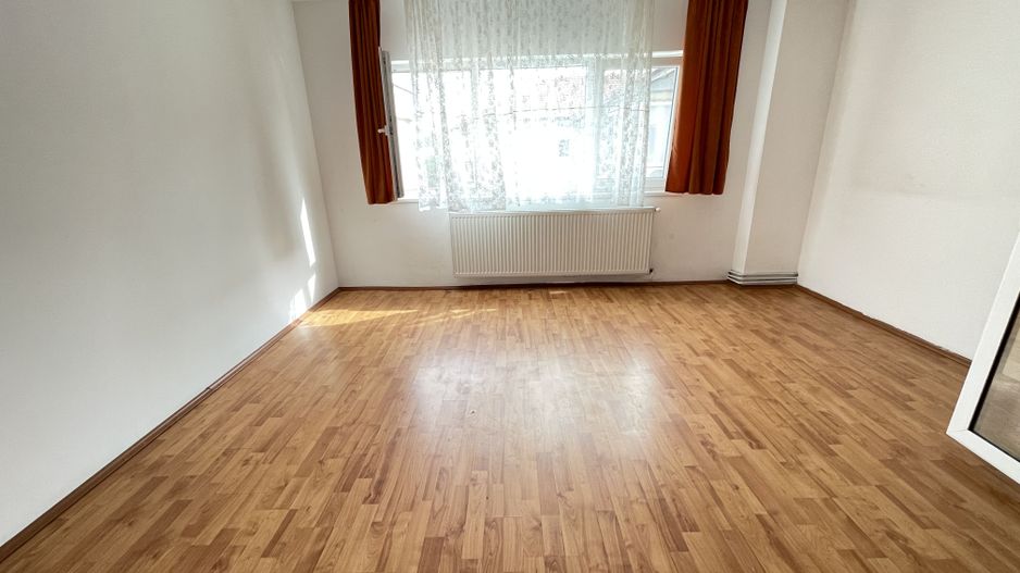 Apartament decomandat in zona Bucovina - Poză 2