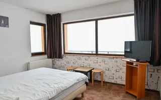 Pensiune la cheie de vanzare | 10 camere | Sacele, Brasov - Poză 14