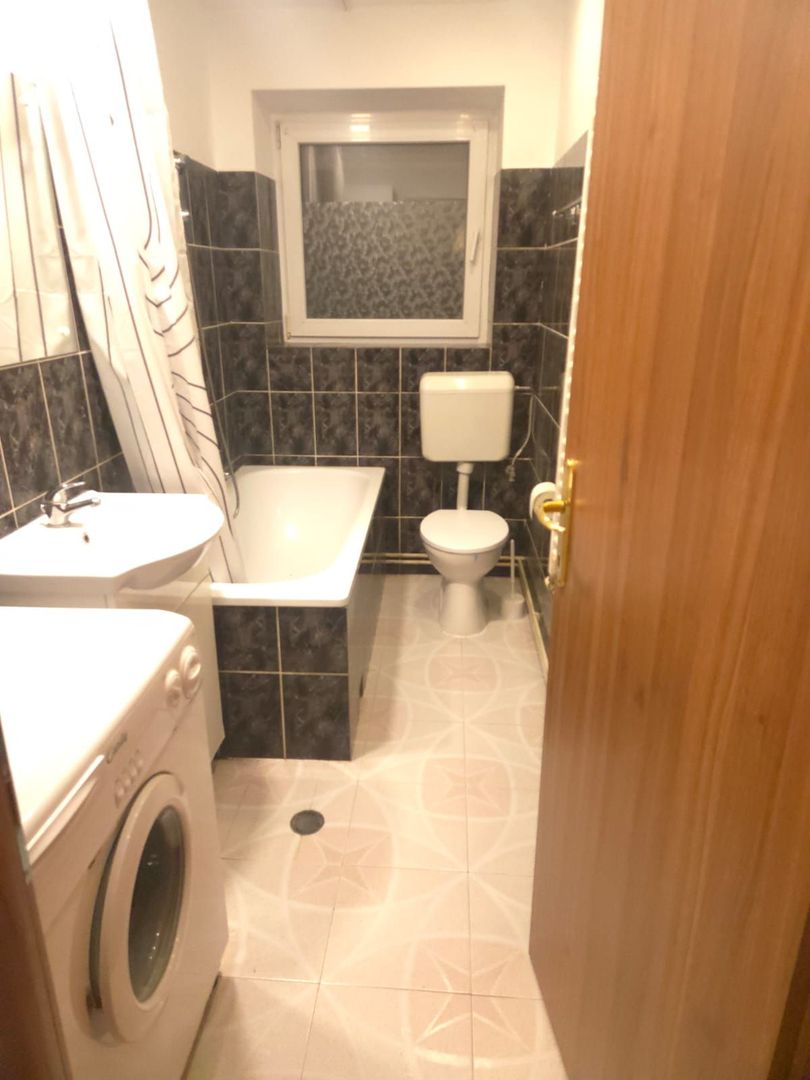 Apartament 2 camere zona Tractorul langa Piața - Poză 2