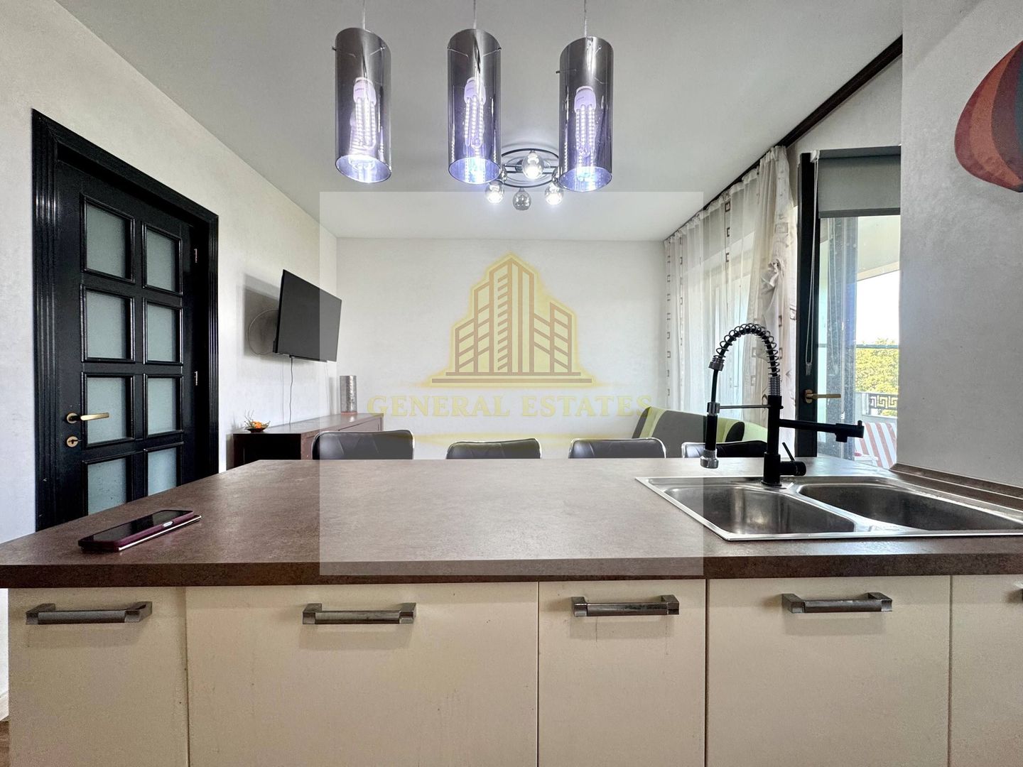 Vânzare apartament cu 2 camere, 67 m.p. - Complexul Royal Town. - Poză 11