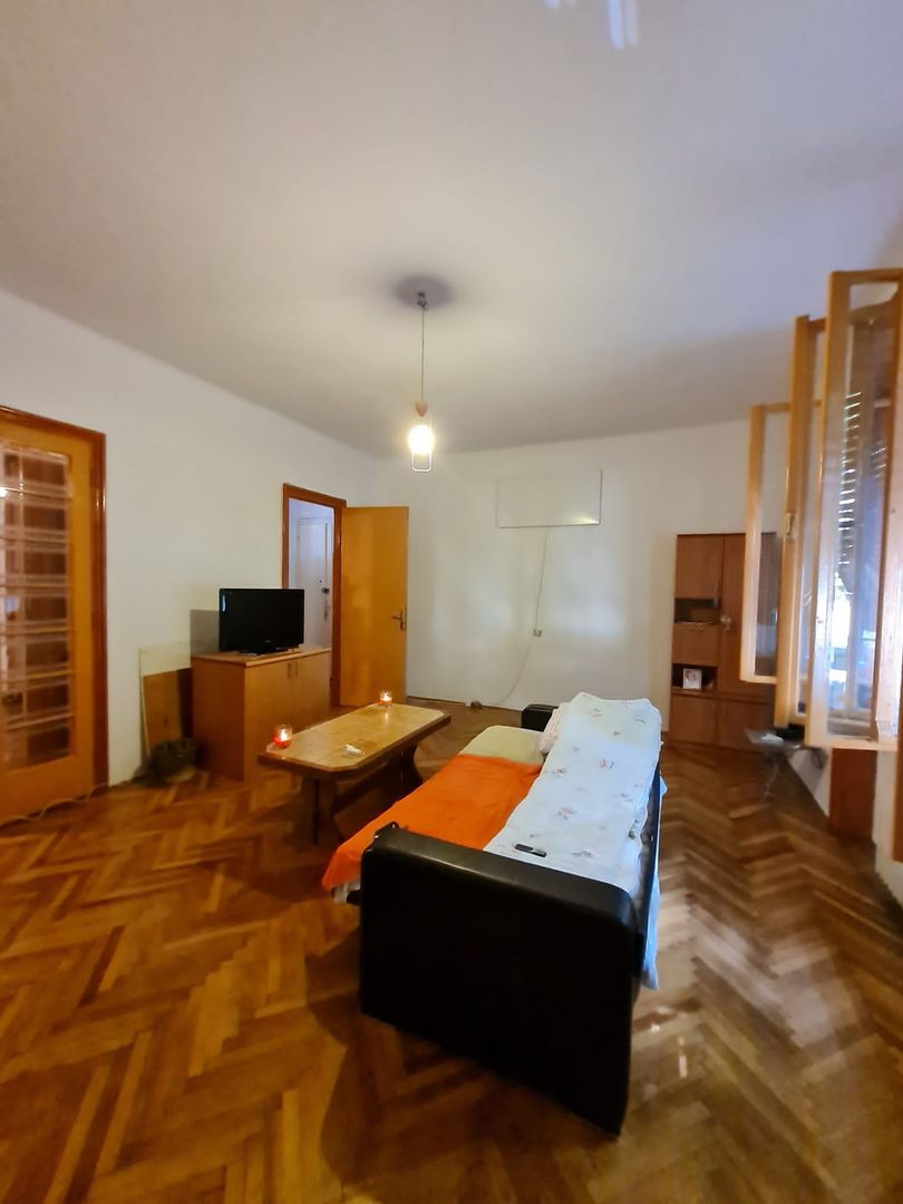 Apartament generos zona Piata 700 - Poză 19