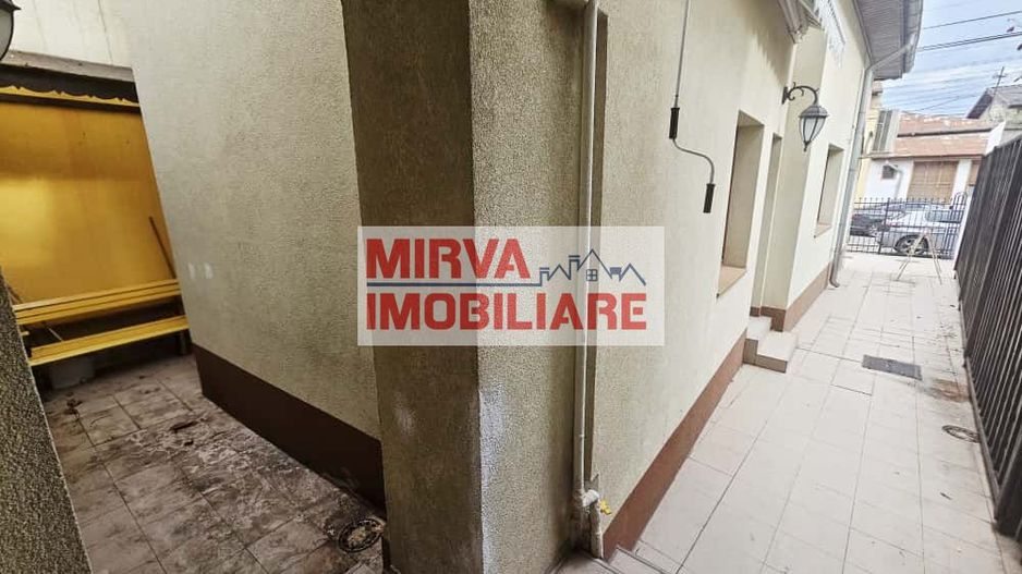 Casă 3 camere de închiriat, zona Centrală–ideală pentru salon/birouri - Poză 15