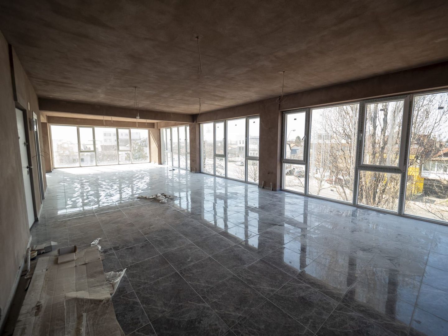 Parter spatiu comercial de închiriat în Voluntari | Showroom, birouri - Poză 2