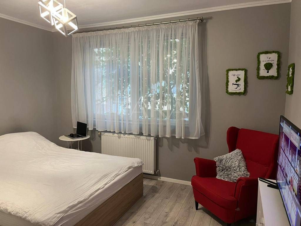 Apartament cu 2 camere, balcon și parcare inclusă, zona Florilor. - Poză 6