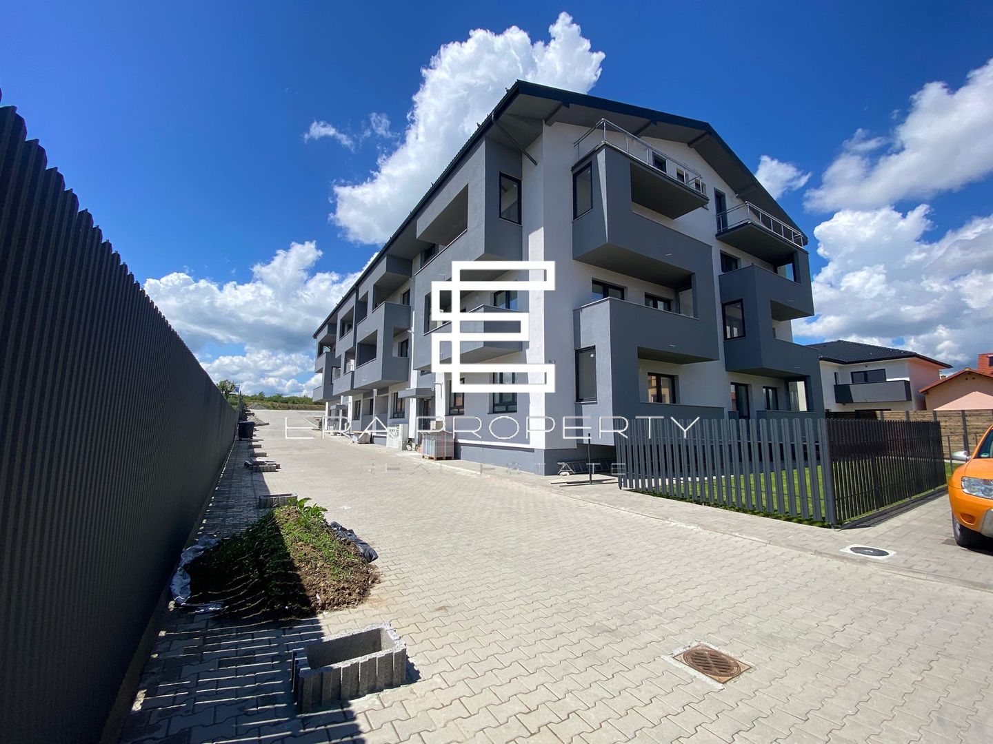 𝐒𝐖𝐄𝐄𝐓 𝐇𝐎𝐌𝐄 𝐑𝐄𝐒𝐈𝐃𝐄𝐍𝐂𝐄 - Poză 1