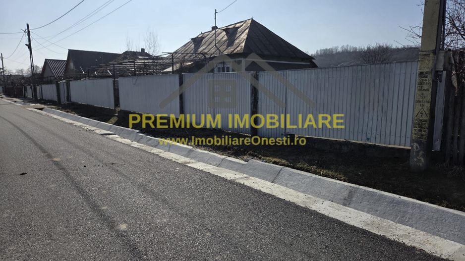 Casă bătrânească de vânzare – sat Prajoaia - Poză 1