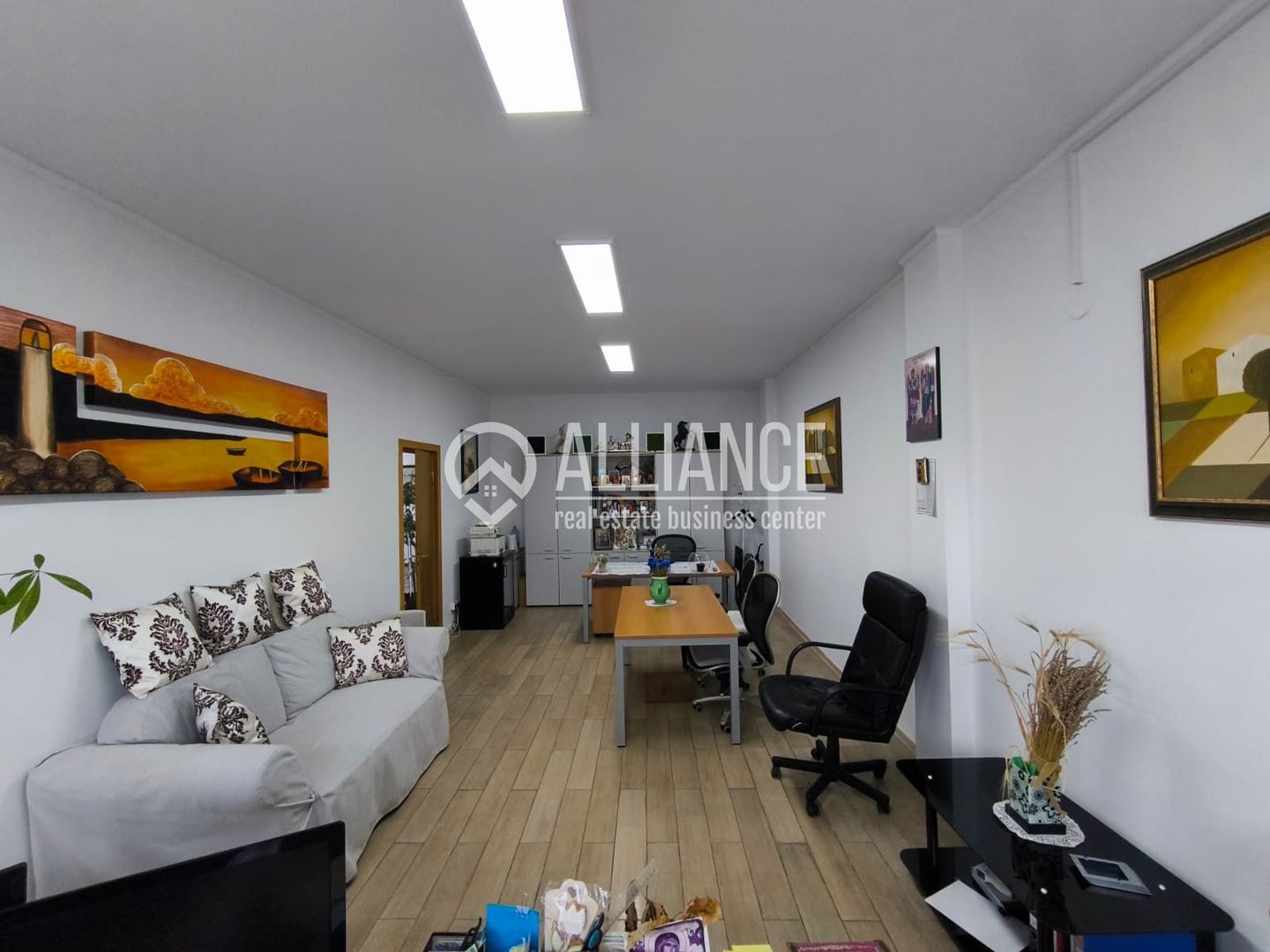 FALEZA NORD cladire multifunctionala 4600 mp cu acces din Bdul Mamaia! - Poză 10