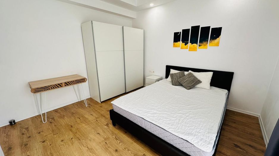 COSMOPOLIS - Apartament cu 2 camere si gradina, mobilat si utilat. - Poză 7