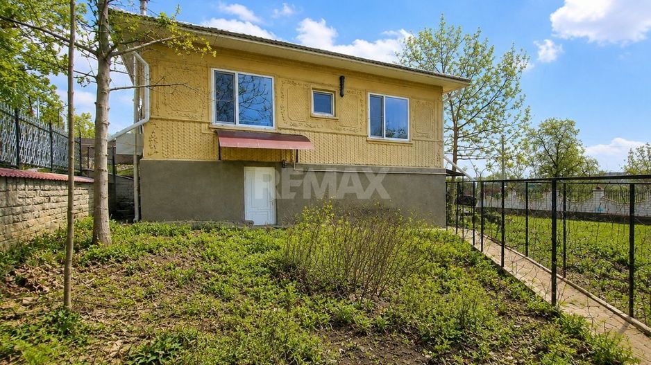 Casă 210 m² cu 5 dormitoare și teren 10 ari – Euroreparație | Drochia, str. Grigore Ureche - Poză 5
