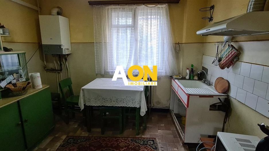 Apartament 3 camere, decomandat, str. Closca - Poză 4