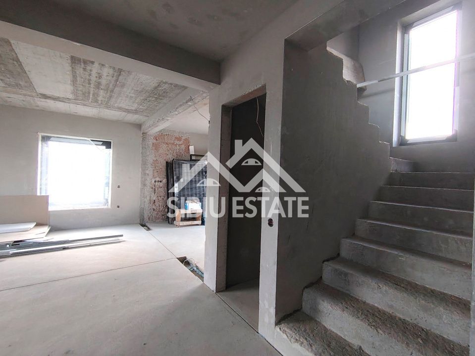 Casa 4 camere, 3 bai, garaj si curte larga, Sibiu Selimbar - Poză 6