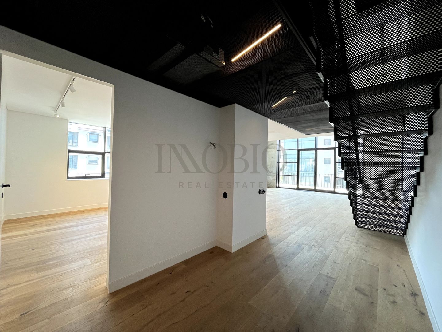 Brick Lofts Unitate pe 2 Niveluri nemobilata, Vedere Lac - Poză 4