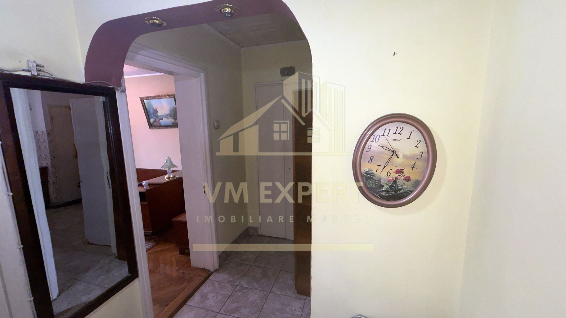 APARTAMENT 2 CAMERE ETAJ 4 ZONA ULTRACENTRALĂ CAMPULUNG - Poză 13