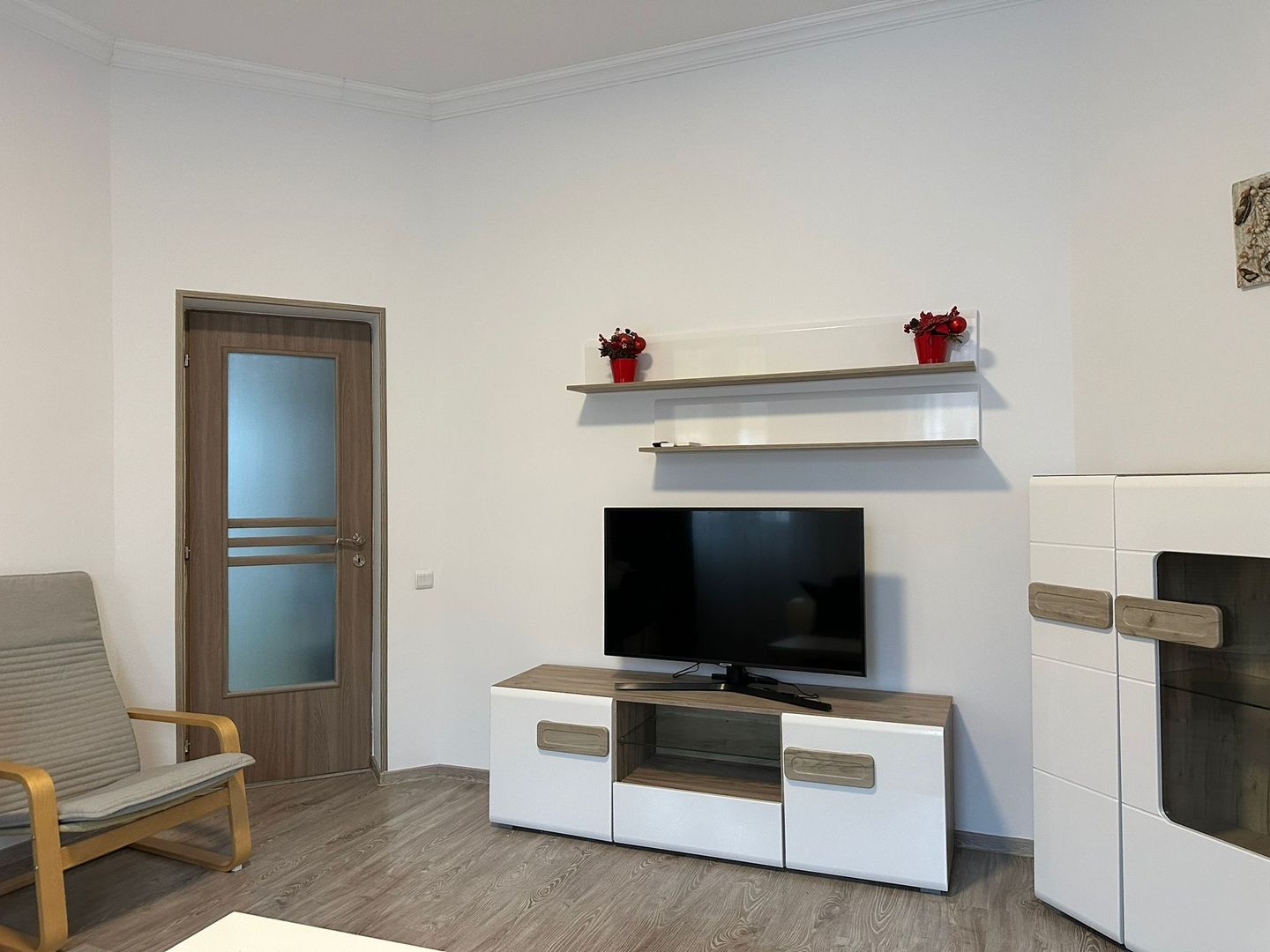 Apartament superb cu doua camere, Romana-Dorobanti - Poză 2