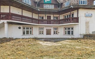 Pensiune cu teren 6464 mp in Geoagiu pe Raul Mureș - Poză 2