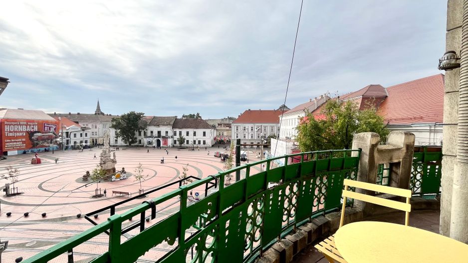 Apartament grandios cu vedere spectaculoasă spre Piața Libertății - Poză 33