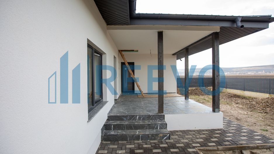 Casă/Vilă nouă de vânzare în Lilieci, Bacău - Poză 11