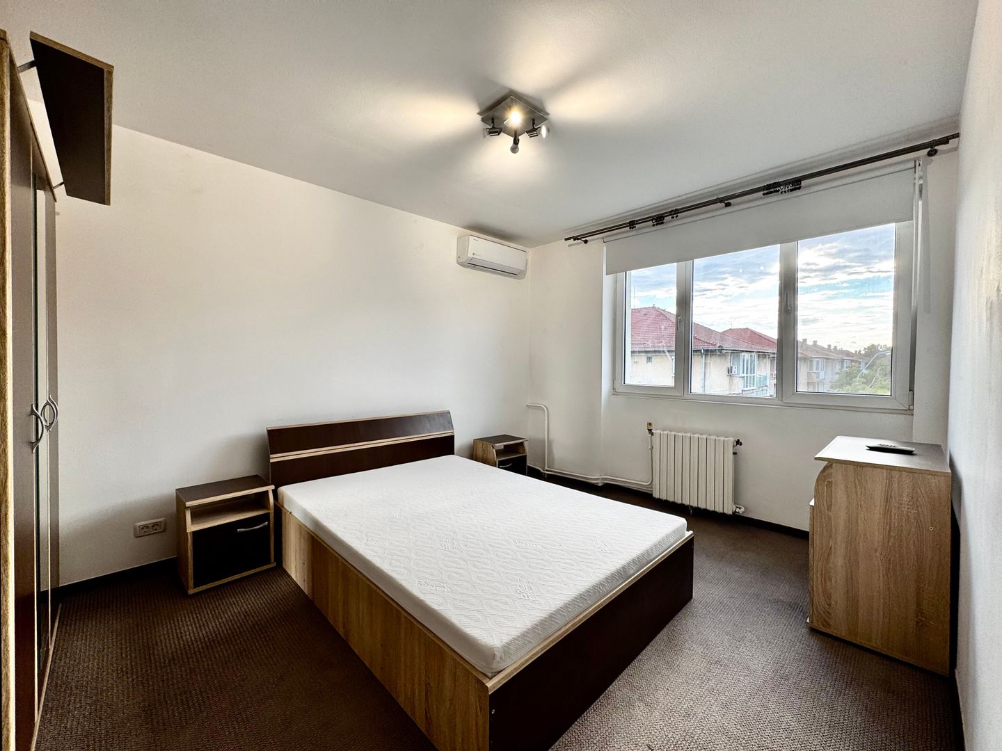 Apartament 2 camere, primitor, in zona Centrala-Universitate - Poză 1