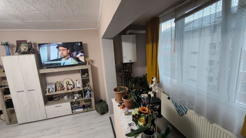 Apartament 3 camere  Sagului - Poză 1
