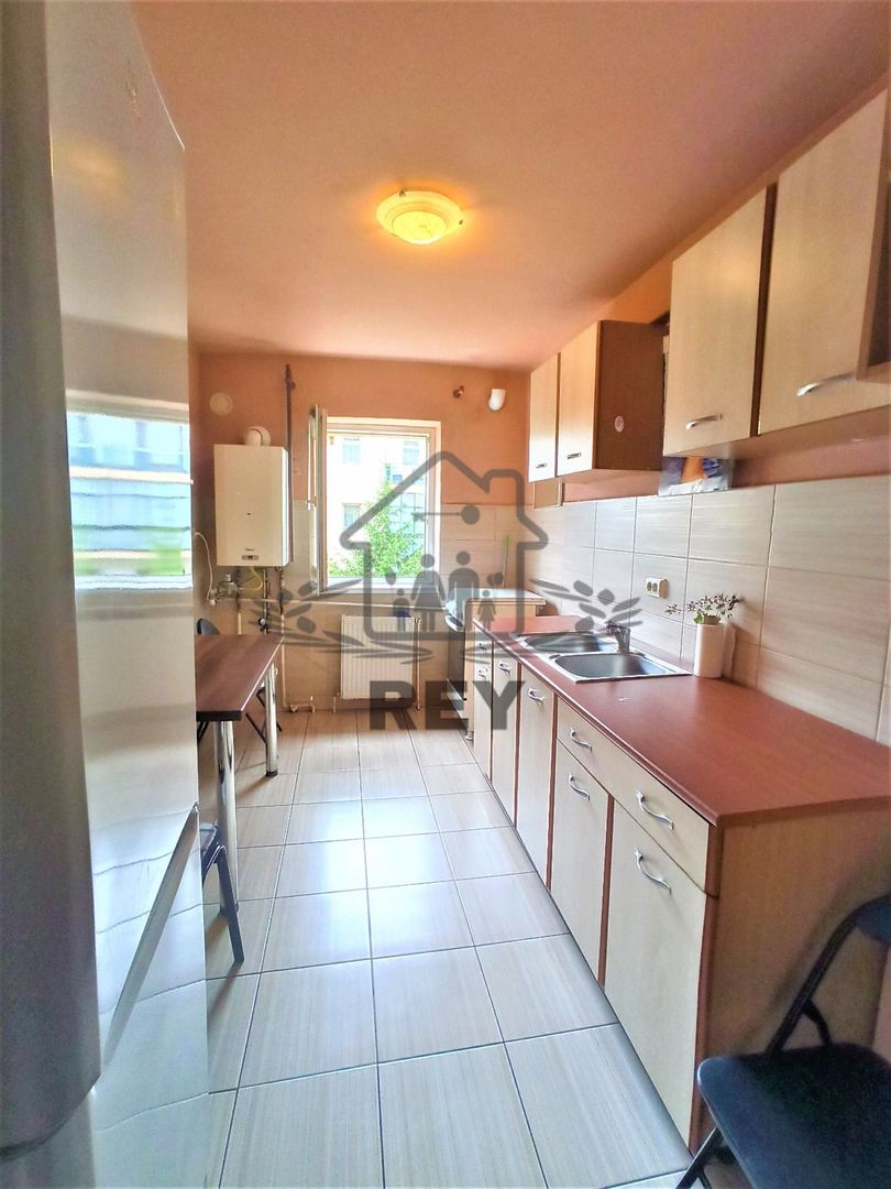 Apartament 4 camere, 2 balcoane, etaj 3, zona Rahovei - Poză 6