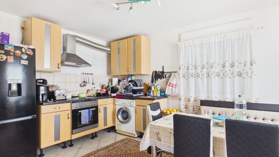 Casă cu mansardă, teren 410 mp - Poză 5