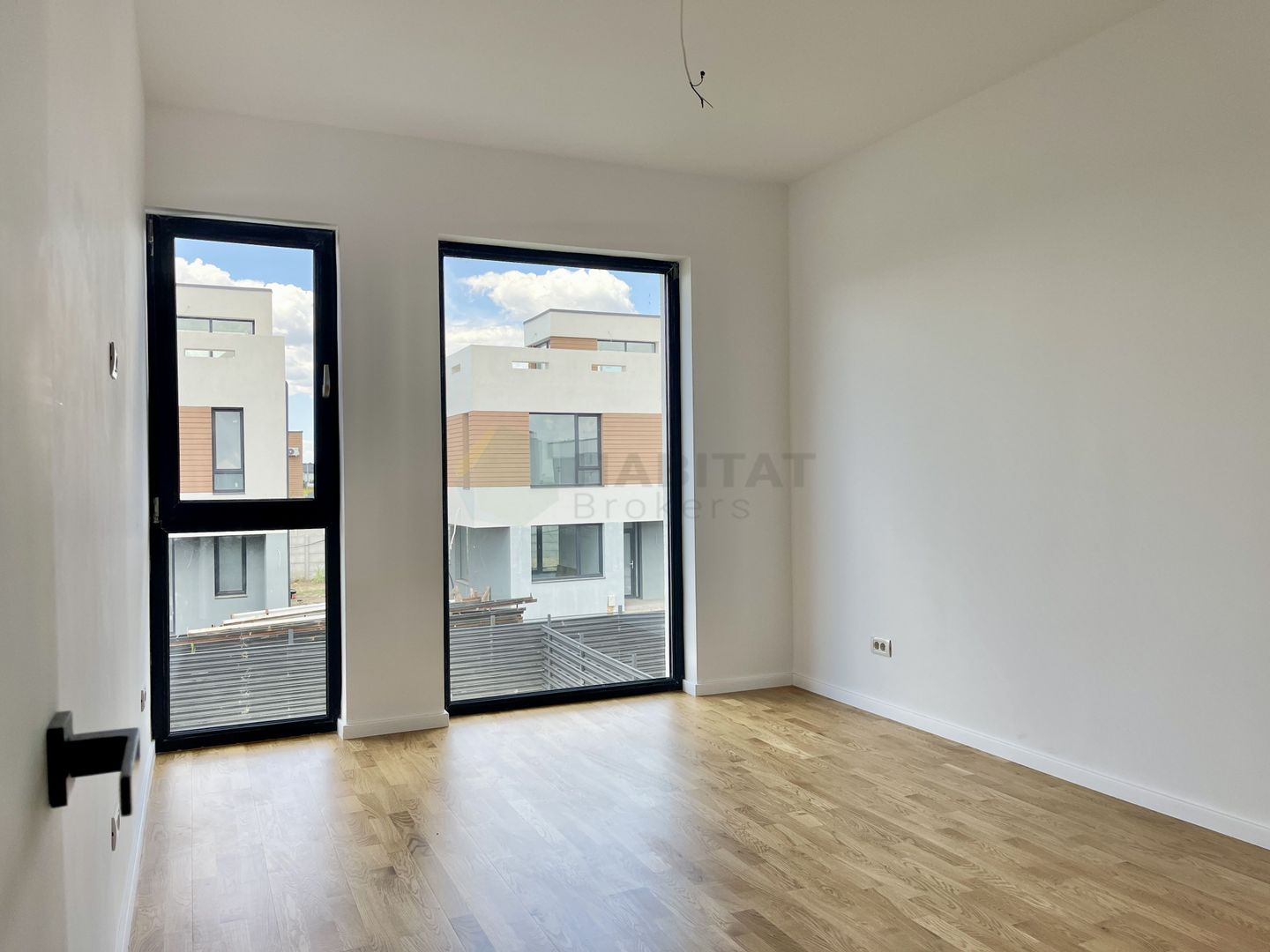 Vila Individuala 5 camere Tunari - Poză 5