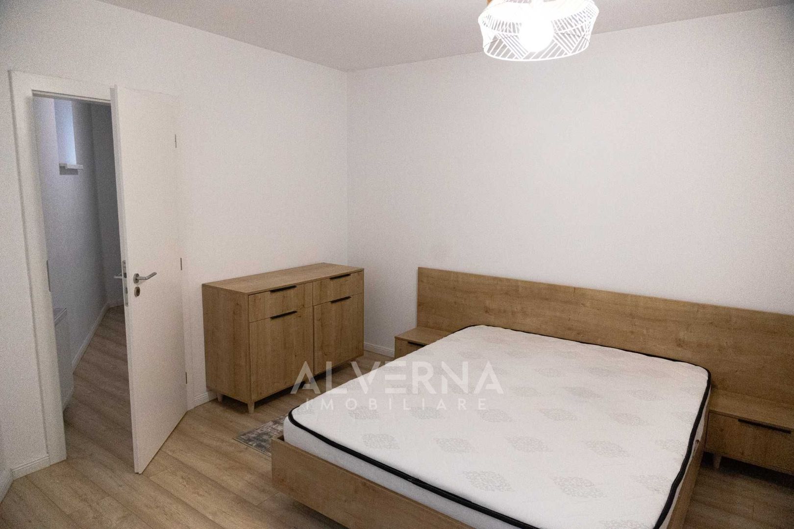 Apartament 2 camere + dressing | 76mp | loc parcare | Semicentral - Poză 2