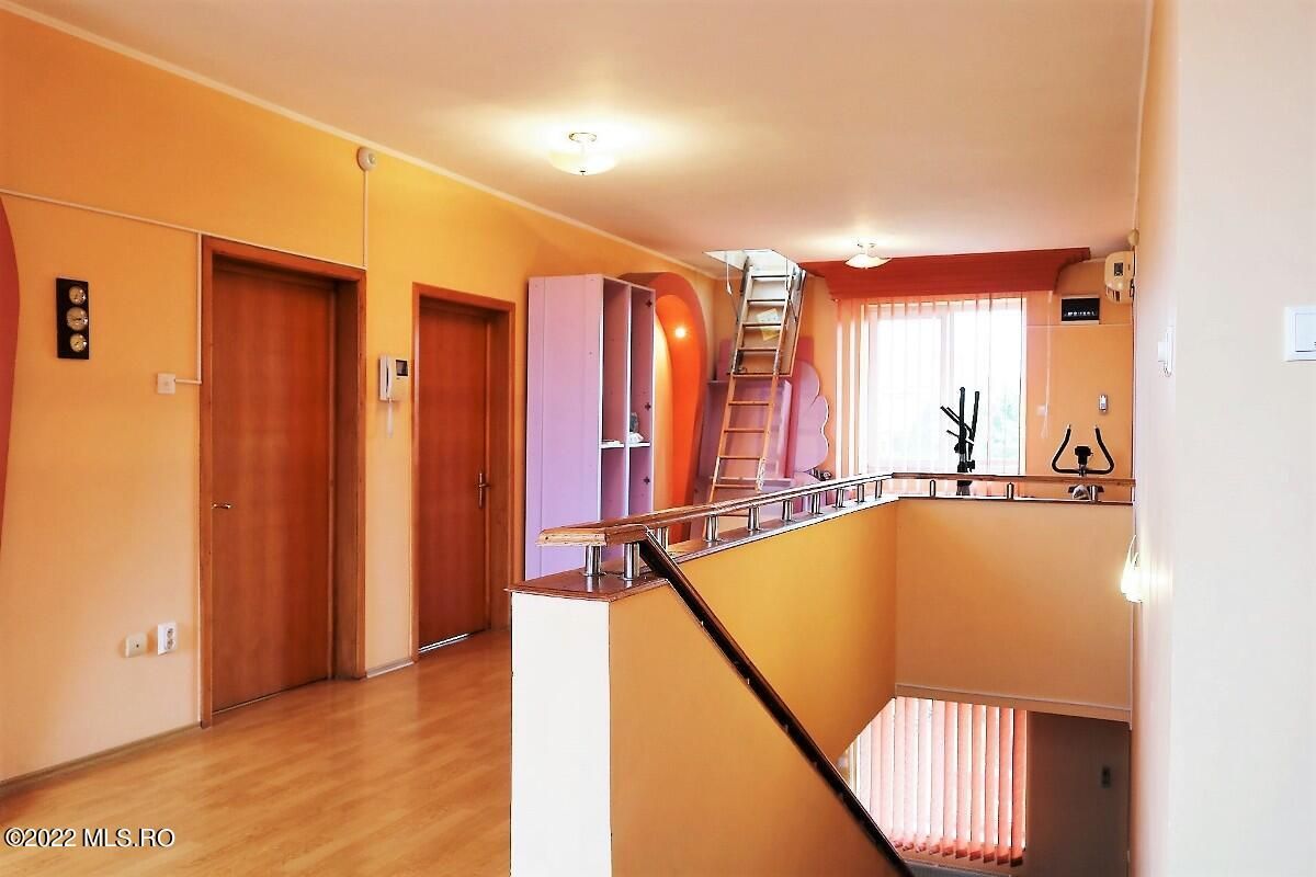 Ovidiu - Str. Nationala, Vila P+1E, teren 1094 mp, vedere la lac! - Poză 14