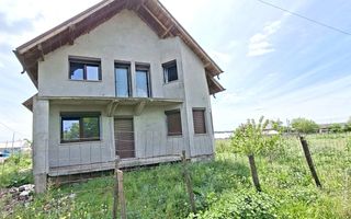 Casă tip vilă cu teren 2426 mp în Matca – oportunitate la 115.000 € - Poză 2