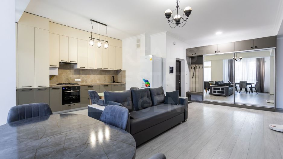 Chirie, apartament, 3 camere, strada Moara Roşie, Centru - Poză 1