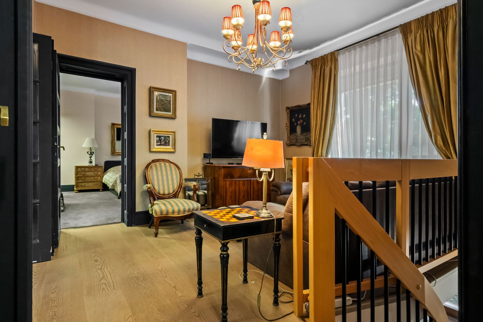 Apartament 6 camere în vilă consolidată | Garaj | Cotroceni - Poză 10