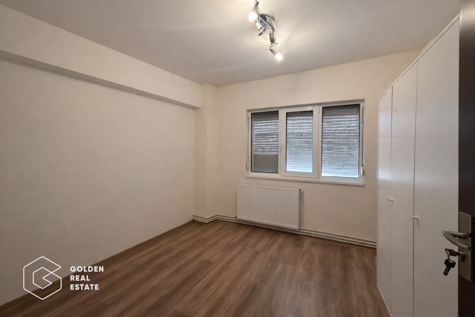 Apartament 3 camere, decomandat, zona Micalaca - Poză 8