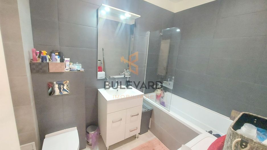 Apartament cu 3 camere,  zona Porii! - Poză 8