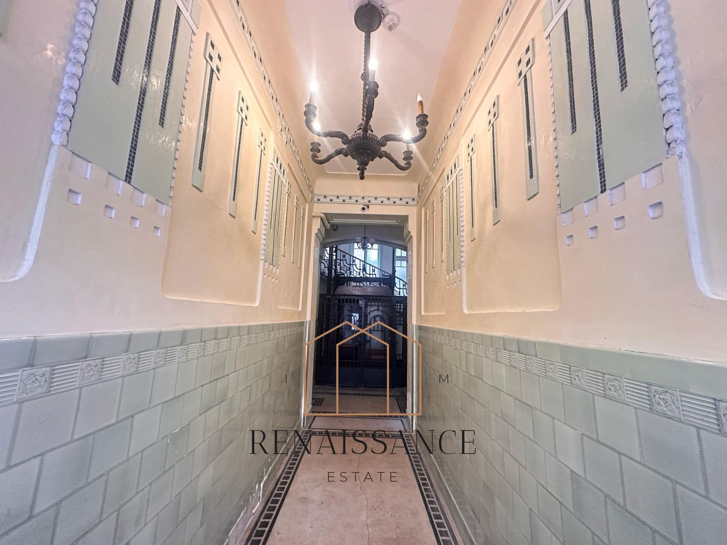 Piata Unirii 6 Camere | 400mp Etaj 3 | Palatul Bruck - renovat - Poză 4