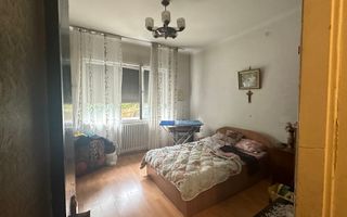 VILA cu 2 apartamente in apropiere de Piata Alba Iulia - Poză 6