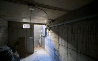 COMISION 0 . Vila LA CHEIE - IZVOR TARLUNGENI - P+E ,4 CAMERE. - Poză 12
