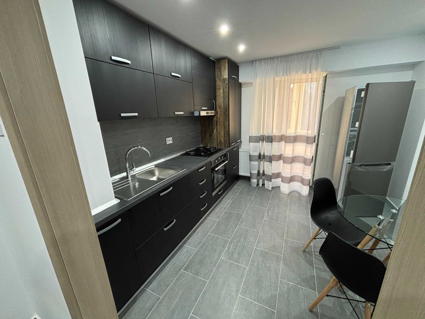 De Inchiriat Apartament 2 camere modern Calea Calarasilor - Poză 3
