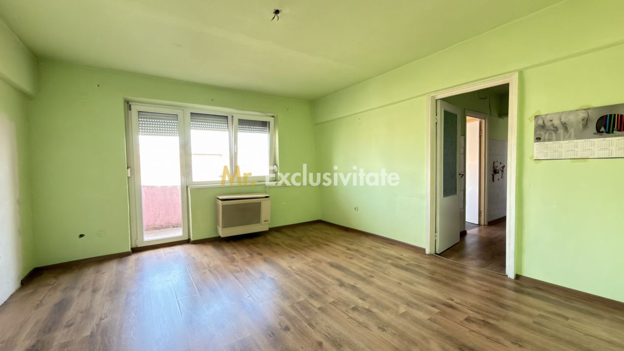 Apartament 4 camere Etaj IV, MV1, Zona Ludy - Str. Regele Ferdinand I - Carei - Poză 2