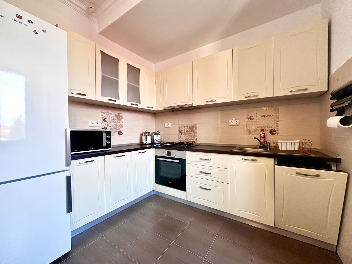 De închiriat apartament 3 camere, Dumbrăvița - comision 0% - Poză 19