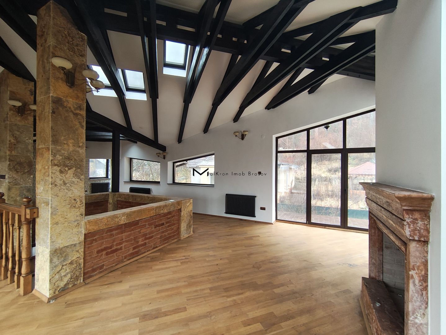 Proprietate amplă cu două case și teren generos, Brașov – str. Cariere - Poză 1