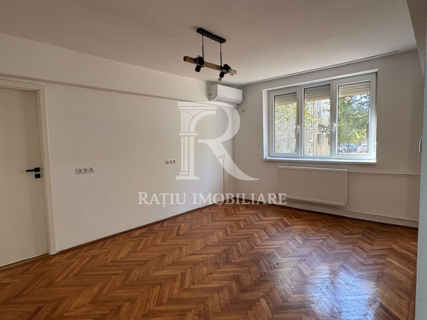 De inchiriat | apartament cu 2 camere | Spatiu de birou - Poză 1