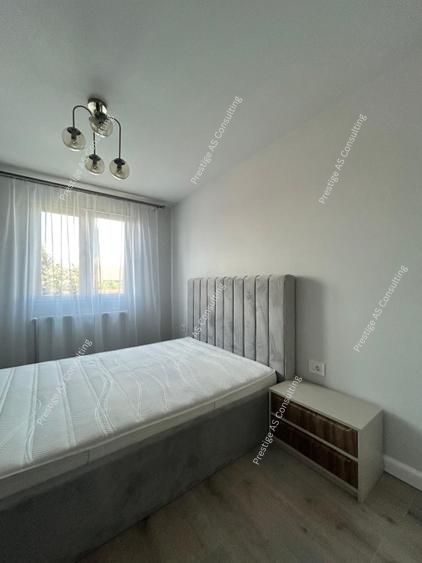 Inchiriez apartament cu 3 camere in complexul studentesc - Poză 2