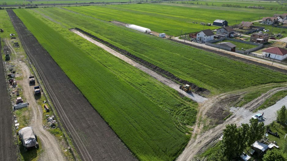 Loc de casa de 504 mp în Livada - Poză 11