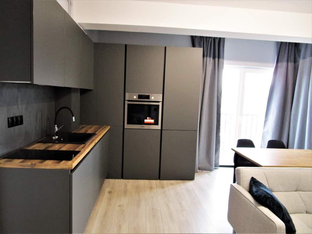 Apartament la Cheie cu parcare zona Balastierei Floresti - Poză 3