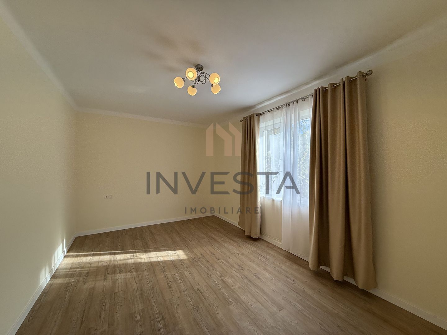 Apartament de 2 camere renovat complet/ Zona Strazii Horea - Poză 1