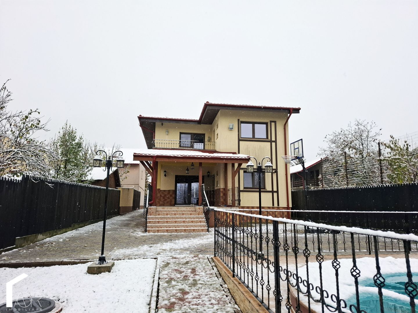 Vila cu 4 camere, Gageni - Poză 1