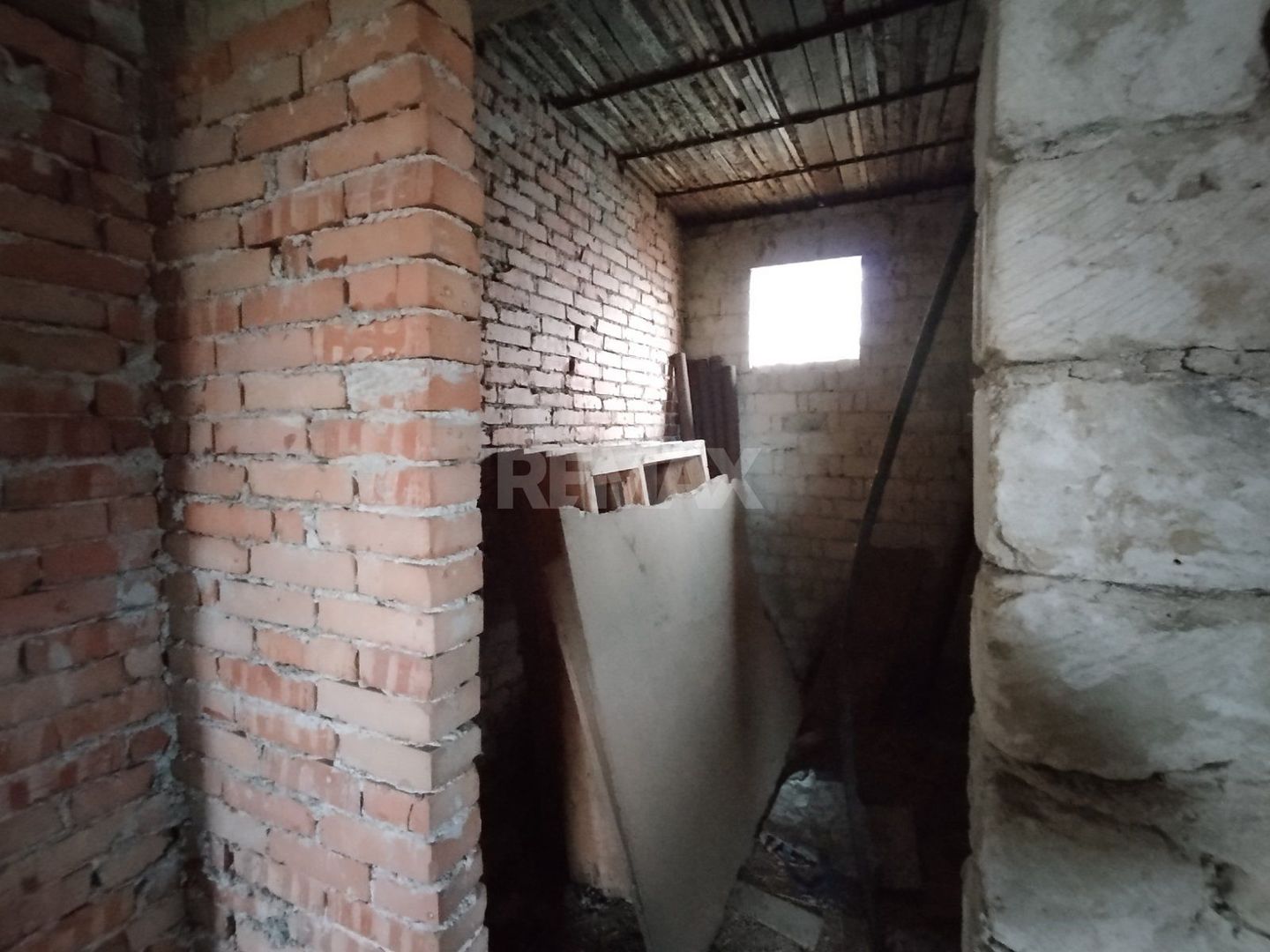 Casă cu 3 camere 106 m.p în com. Chetrosu, raionul Anenii Noi - Poză 15
