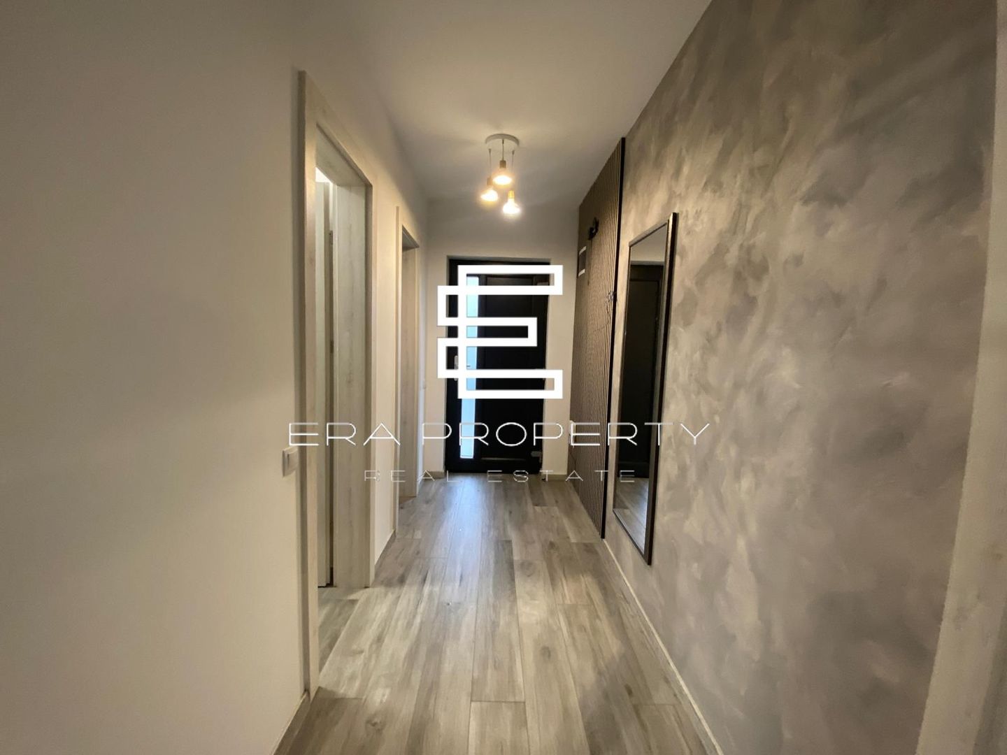 Casa tip duplex , pivnita, carport in Selimbar zona Brana - Poză 4