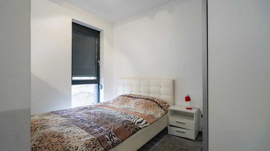 Studio Felix cu piscina mobilat - Poză 4