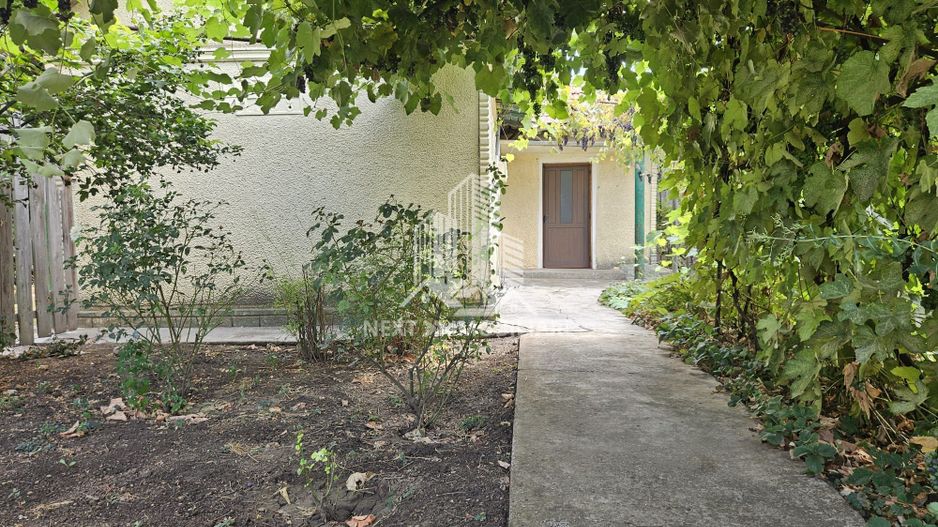 Casă  4 camere cu 2 intrări, garaj și teren 1751mp– Cobadin - Poză 3